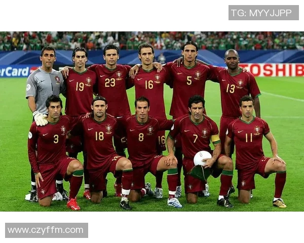 南京乒乓球队在杯赛中的节奏表现与欧冠足球的精彩对比分析